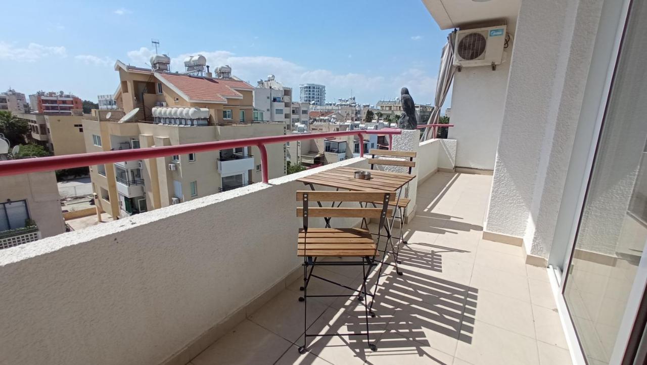 5 Min To The Beach Holiday Shared Apartment Incl Netflix - Private Room In 3 Bdr Apt Larnaca Exterior foto